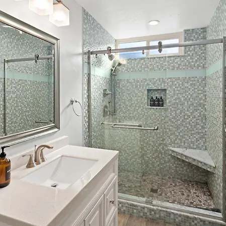 Stunning Beach Home - Large Patio, Parking, Ac & Dog Friendly! San Diego Exterior photo