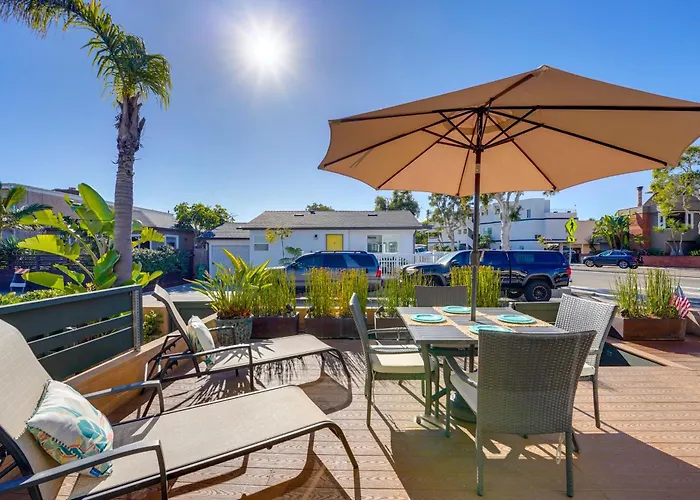 Stunning Beach Home - Large Patio, Parking, Ac & Dog Friendly!